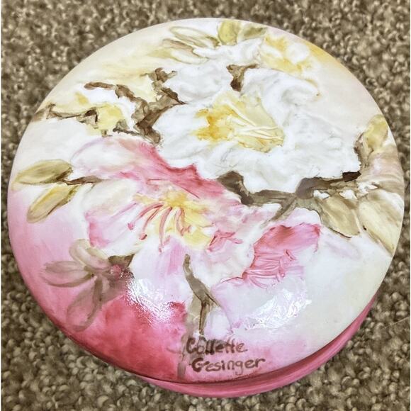Vtg Porcelain Hand Painted Trinket Dresser Box Collette Gesinger Vibrant Pink Fl - Picture 4 of 4
